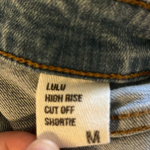 Eunina Jean shorts! - Picture 4 of 4